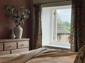 The Little Chantry - Hot Tub, Riverside, Pet Friendly